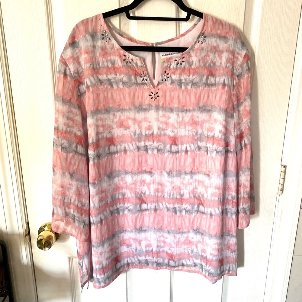 Alfred Dunner 20W Top Pink Gray Silver Stripe Blouse Rhinestones Buttons Slits